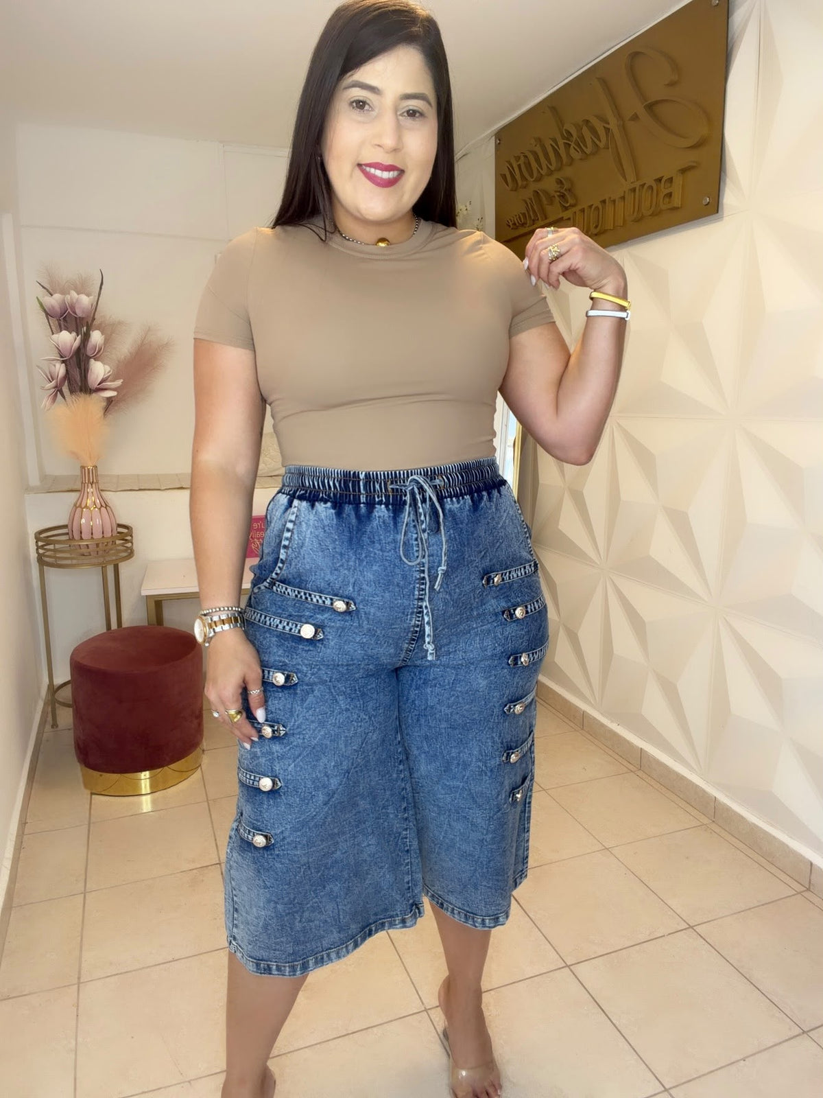 BERMUDA Military Wide-leg Drawstring Shorts With Gold Button