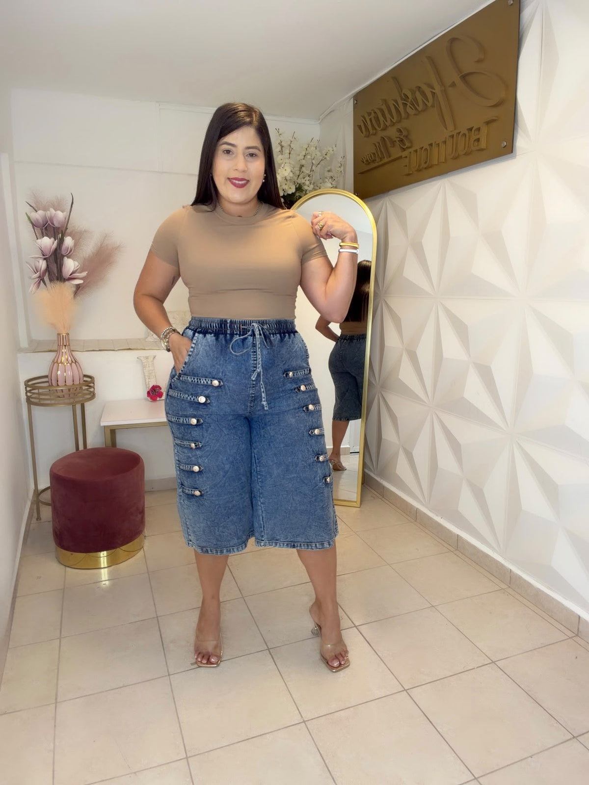 BERMUDA Military Wide-leg Drawstring Shorts With Gold Button