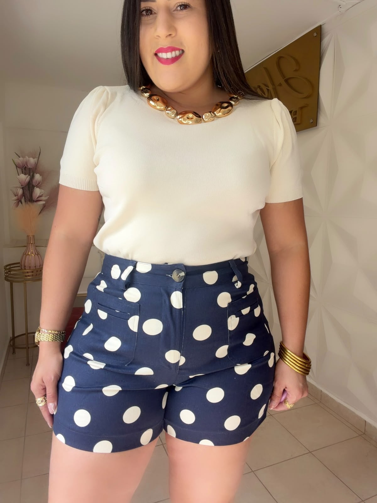 Elegant Blouse Apricot Details Gold